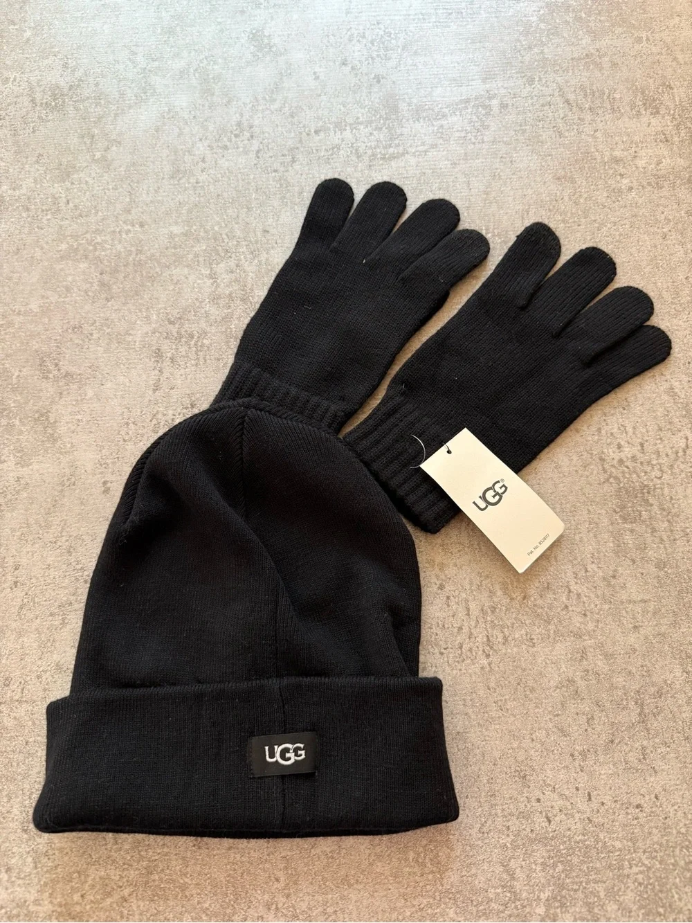 NWT UGG Black Knit Beanie and Glove Set